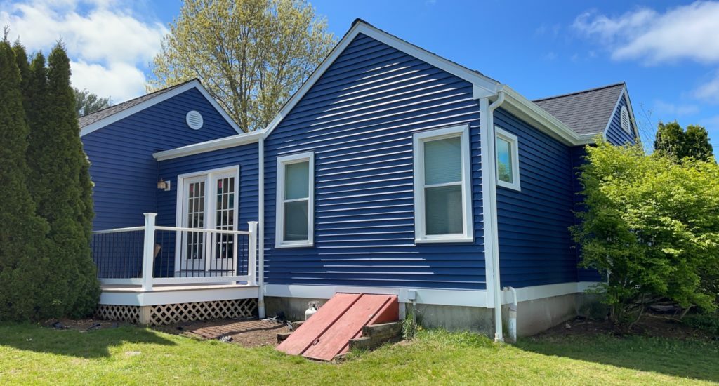 Damaged Siding Repair Guide: Fix or Replace? - pspcompany.com